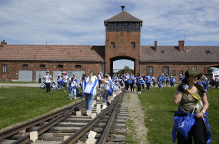 «Марш живих» пройшов в Освенцимі на честь Йом а-Шоа