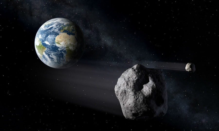 Крупный метеорит пролетел в опасной близости от Земли