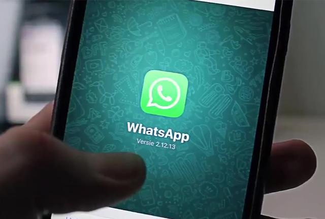 Подросткам из Европы запретят WhatsApp