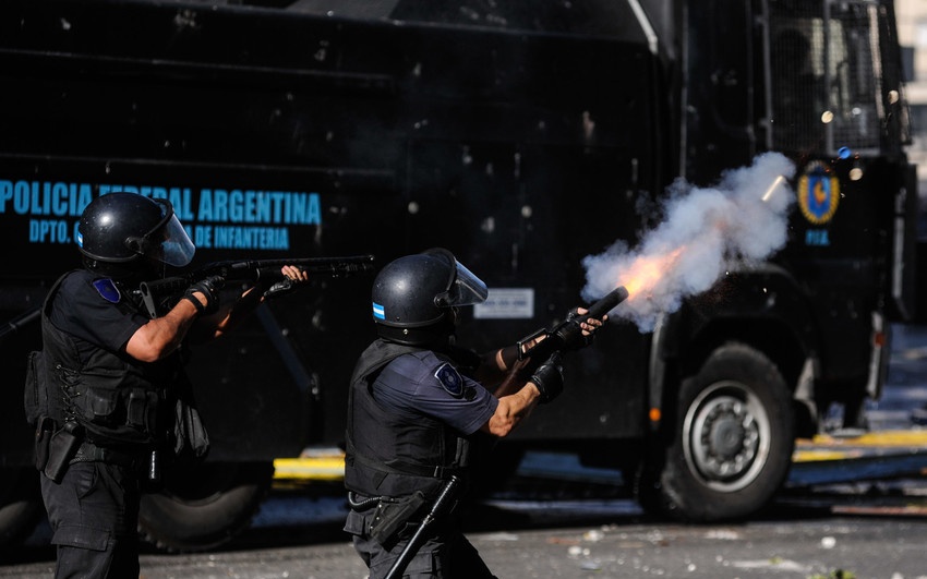 полиция, оружие, Аргентина, каска, жилет, броневик