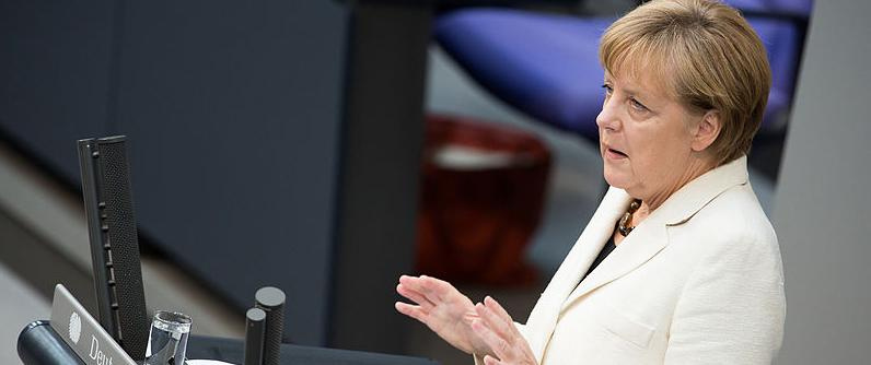 Ангелу Меркель наградили премией за заслуги перед иудаизмом