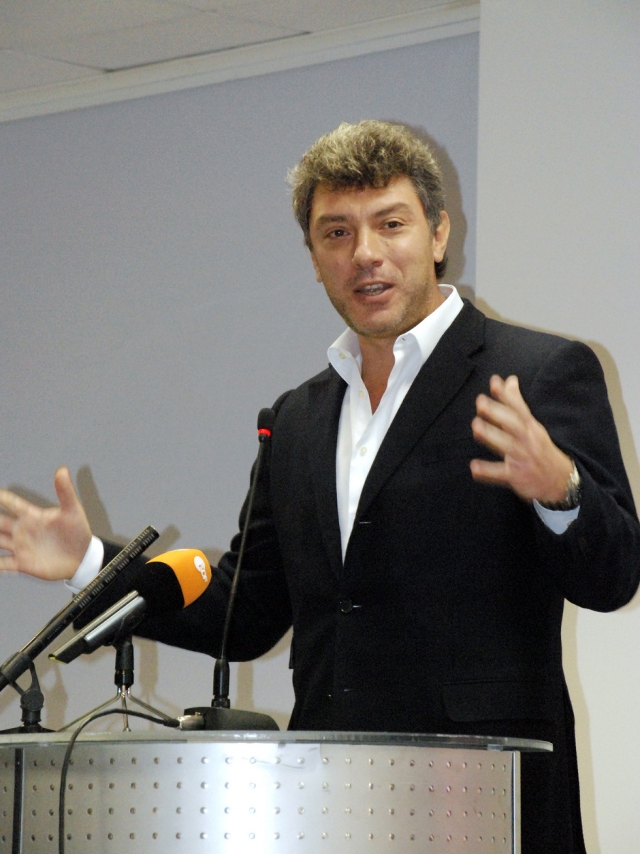 Прокуратура может обжаловать тюремные сроки для убийц Немцова