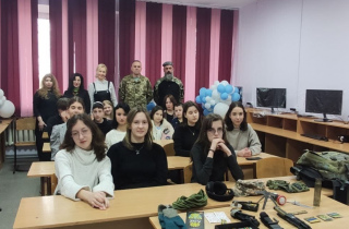 Учні єврейського ліцею у Житомирі зустрілися із захисниками України — ФОТО