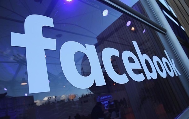 Модераторы Facebook проверяют личные сообщения пользователей