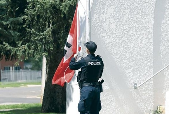 Над парком в Вайоминге развевался нацистский флаг