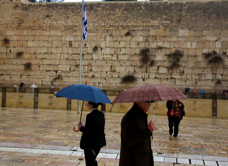 Иран требует от Израиля прекратить воровать дожди