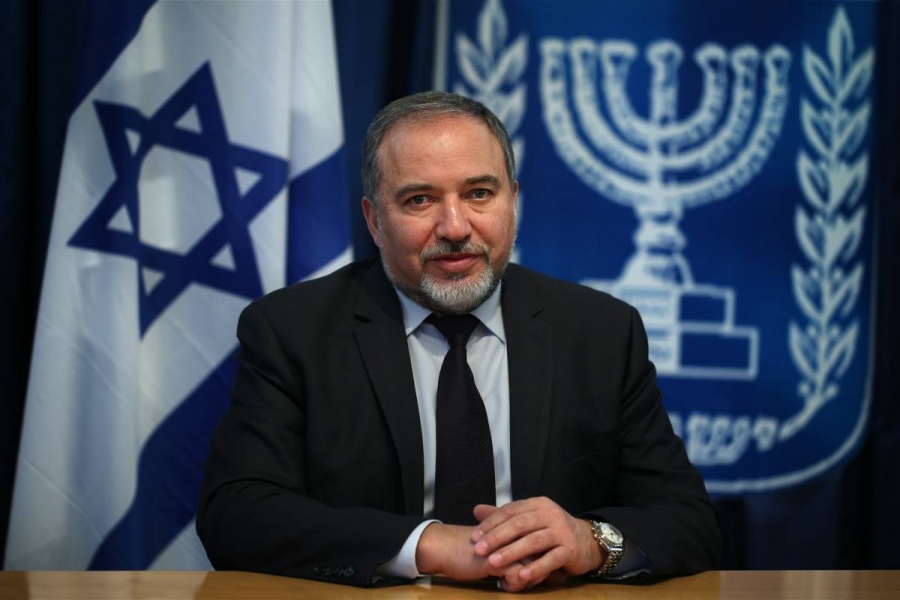 Министр обороны Израиля призвал не осуждать россиян