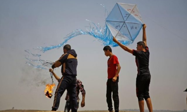 Израильские разработчики предложат методы борьбы с "воздушными змеями"