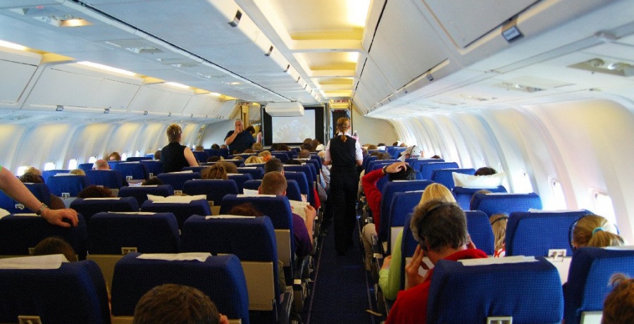 Израильская авиакомпания ущемляет права женщин