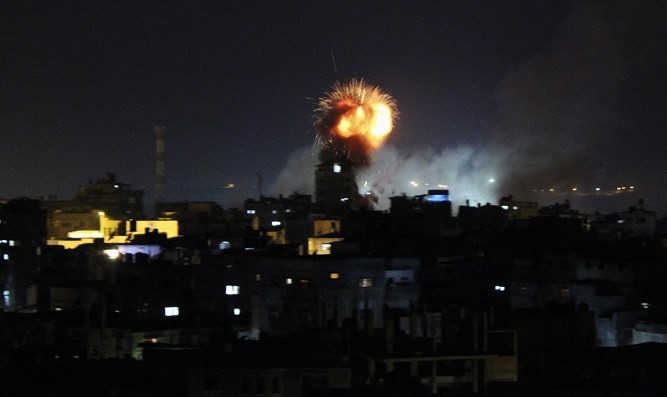 ЦАХАЛ атаковал цели в Газе