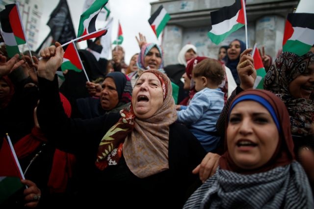 ХАМАС отправит женщин на границу сектора Газа