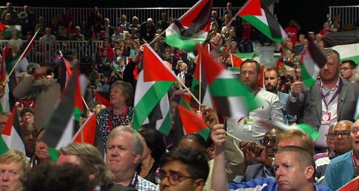Лейбористы подняли палестинские флаги на конференции в Ливерпуле