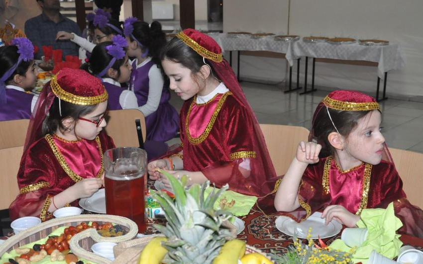 В еврейской школе Баку отметили приход весны