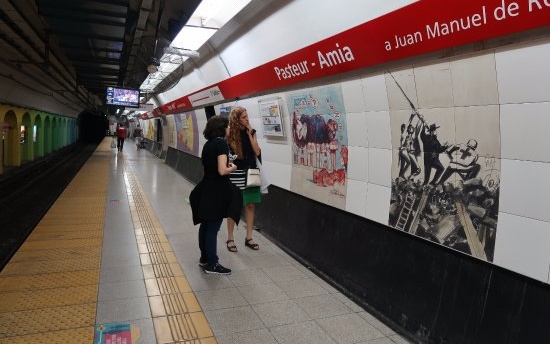 В метро Буэнос-Айреса появились антиизраильские граффити