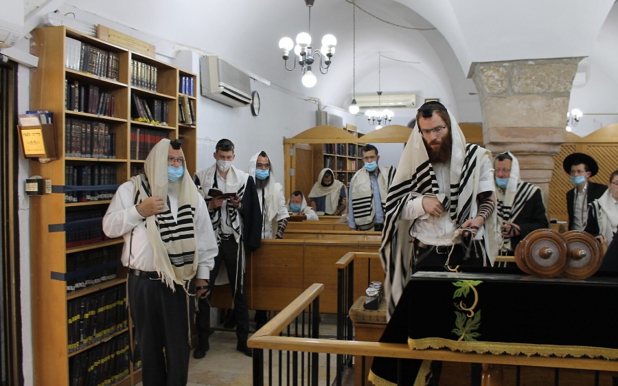 Молитва в синагоге