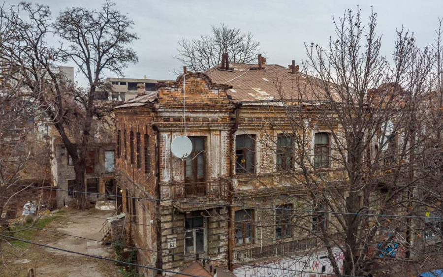 В Днепре разрушается бывший дом еврейского купца — ФОТО