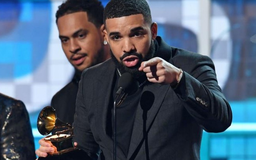 Рэпер Drake был замечен на съемках нового клипа
