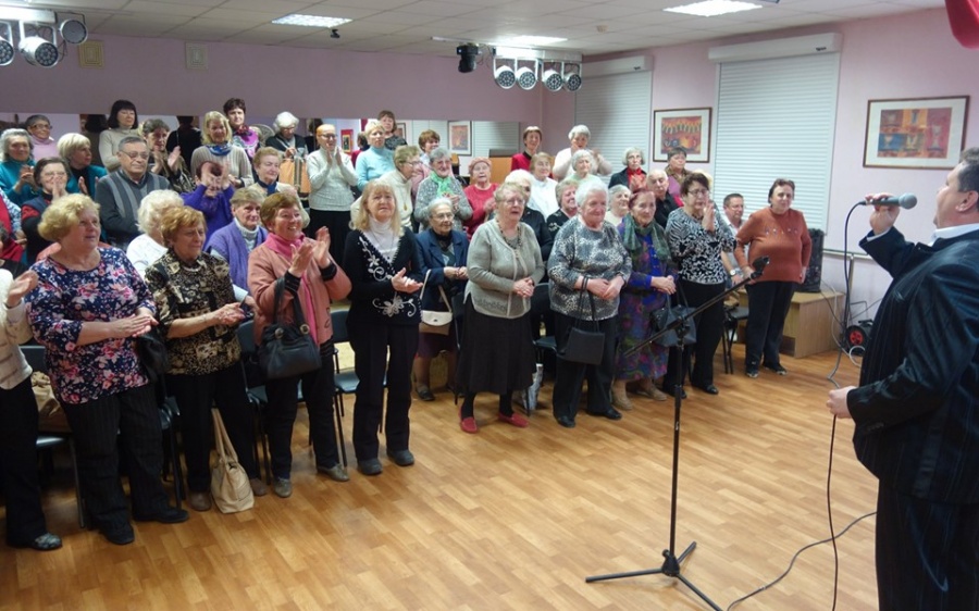 Еврейские волонтеры Николаева призвали присоединиться к группе помощи пенсионерам
