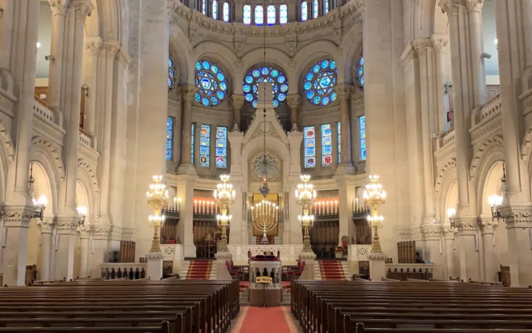 В Париже впервые за 146 лет закрылась Большая синагога