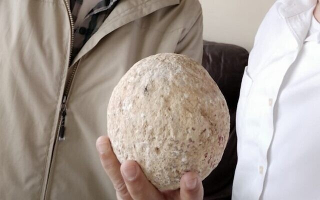 Спустя 15 лет украденный древний артефакт вернулся в парк в Иерусалиме