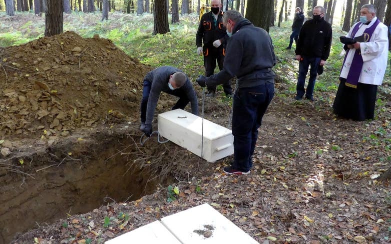 В Польше возмутились перезахоронением останков, найденных возле еврейского кладбища