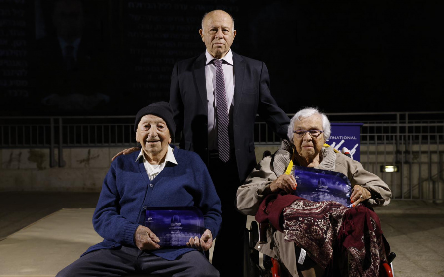 Выжившие в Холокост Кэрол Киндерман и Ури Эшед в Иерусалиме