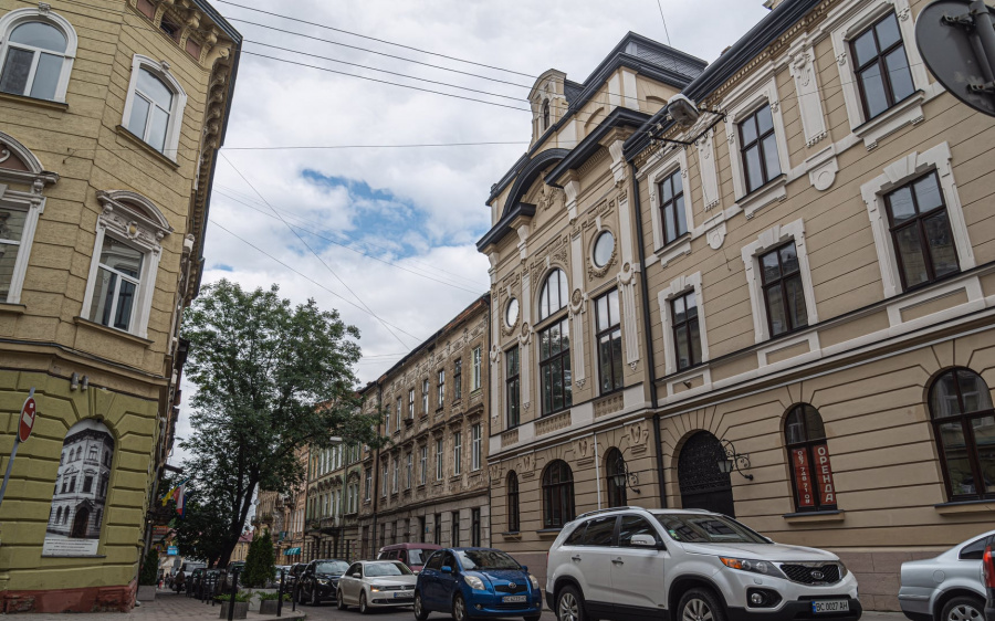 Как сейчас выглядит дом, где работало прошлое правление еврейского общества Львова — ФОТО