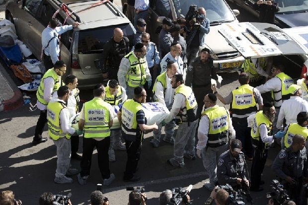В Иерусалиме 4 человека погибли в результате нападения на синагогу