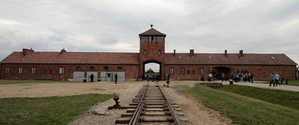 Рекордное количество людей посетило музей Освенцим в 2014 году