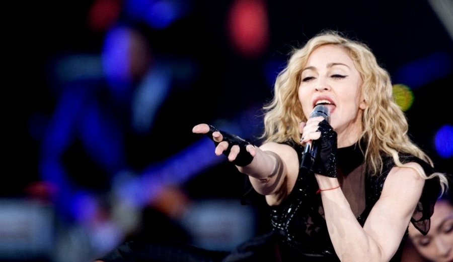 Мадонна поблагодарила полицию Израиля за арест хакера, взломавшего ее компьютер