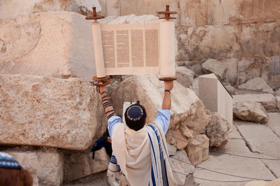 Среди светских евреев в Израиле растет желание изучать Тору