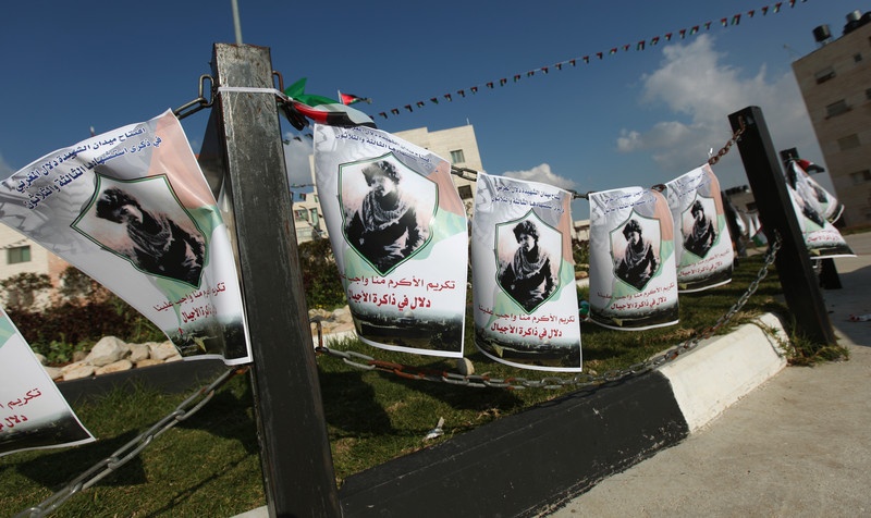 Палестинцы установили памятник террористке, убившей 39 израильтян
