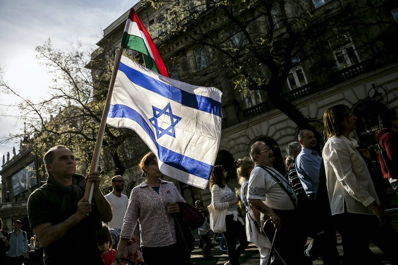 В Будапеште прошел Марш живых в память о Холокосте