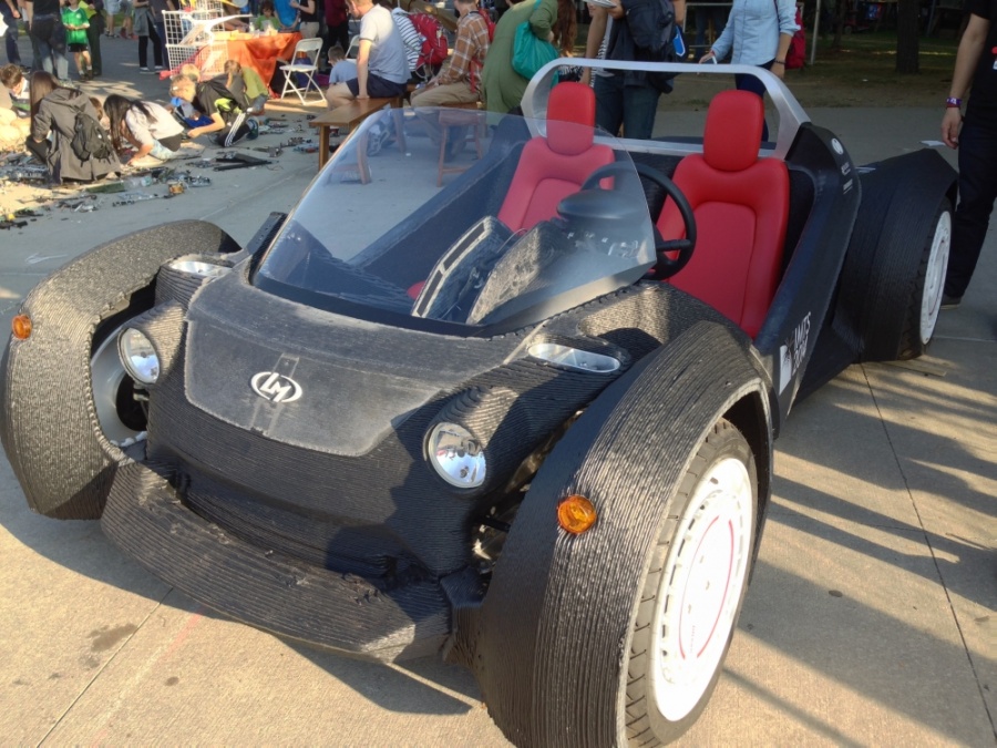 Израильские инженеры помогли напечатать на 3D-принтере первый в мире автомобиль