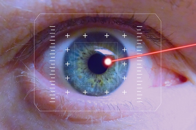 Израильские специалисты предложили революционный способ коррекции зрения