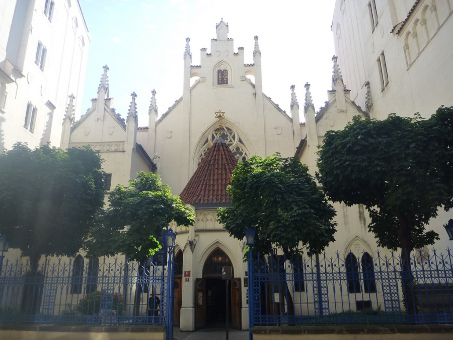 Еврейский музей в Праге открыл выставку в синагоге XVI века