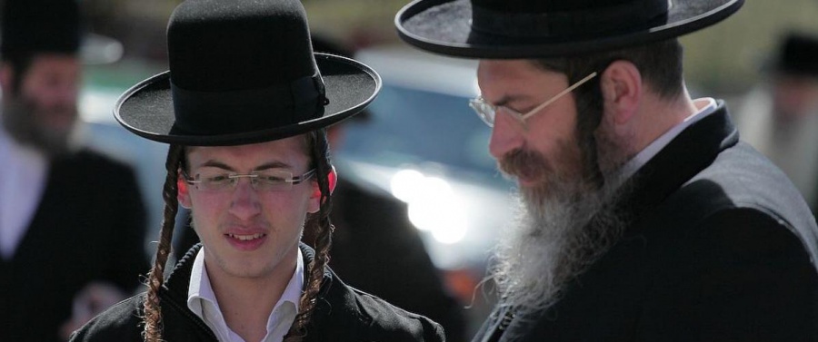 Почему евреи носят пейсы?