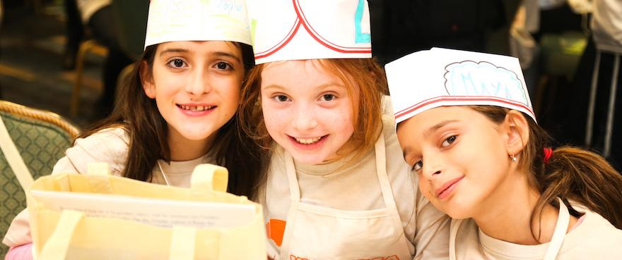 Дети в Нью-Йорке поставили рекорд по изготовлению халы