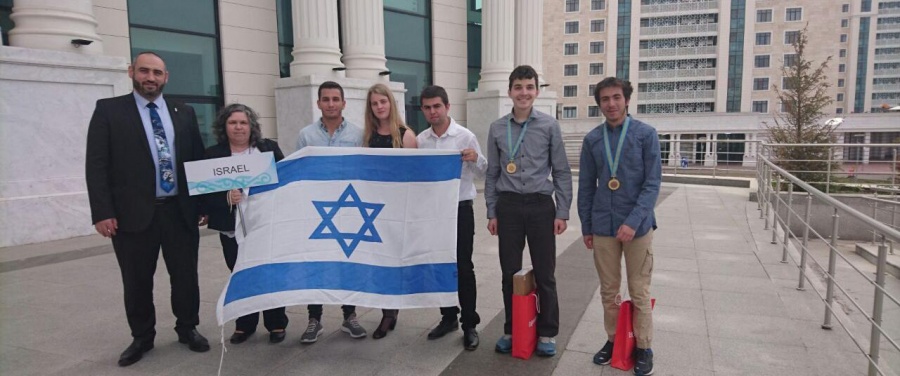 Израильские школьники получили две медали на международной олимпиаде по химии