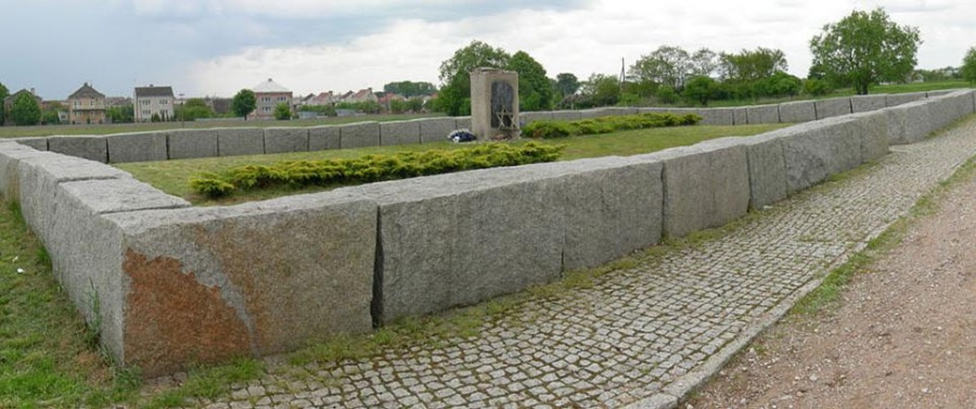 Польский историк требует эксгумировать тела евреев, убитых в 1941 году