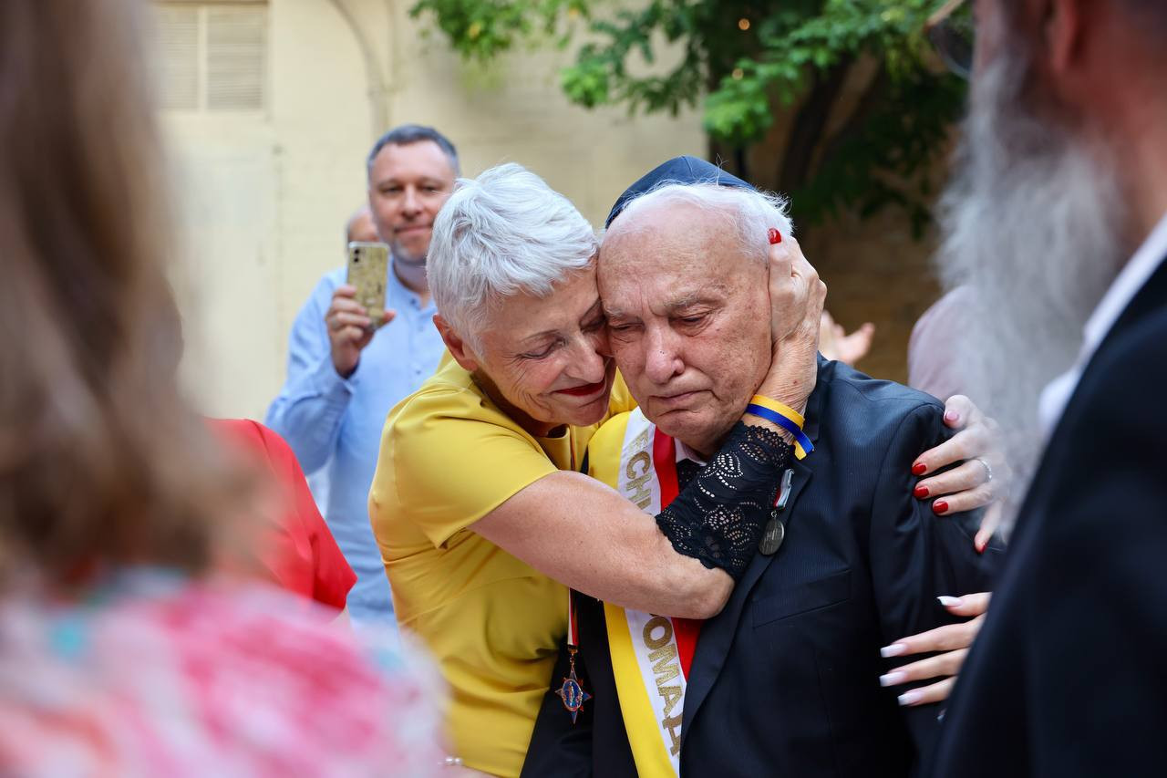 Роман Шварцман