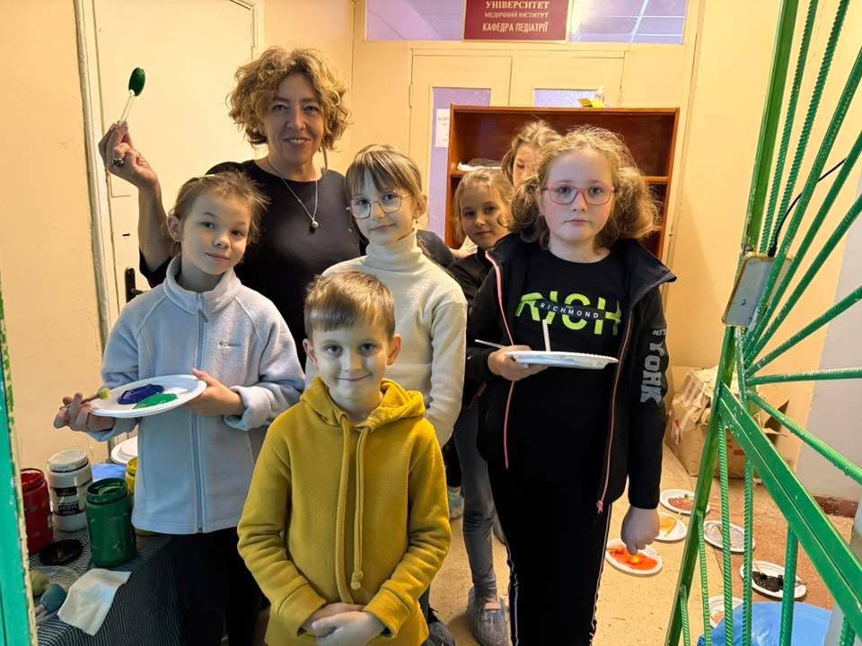 Зоя Север, бомбосховища, Україна