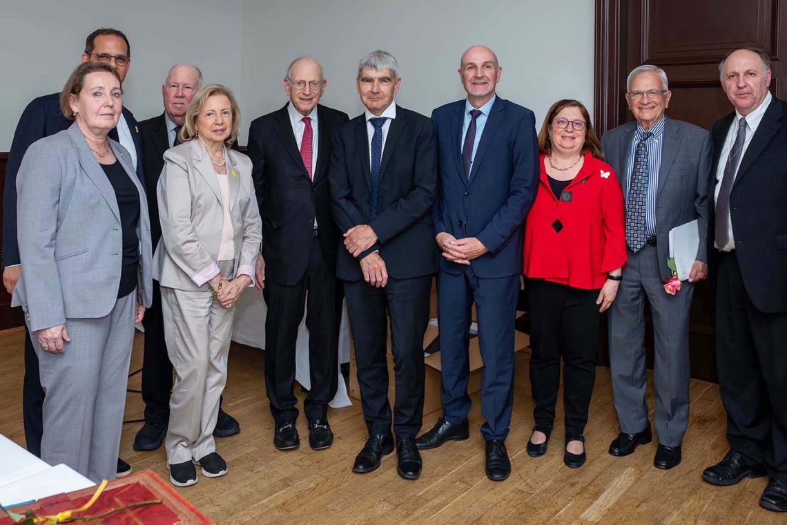 Клеймс Конференс