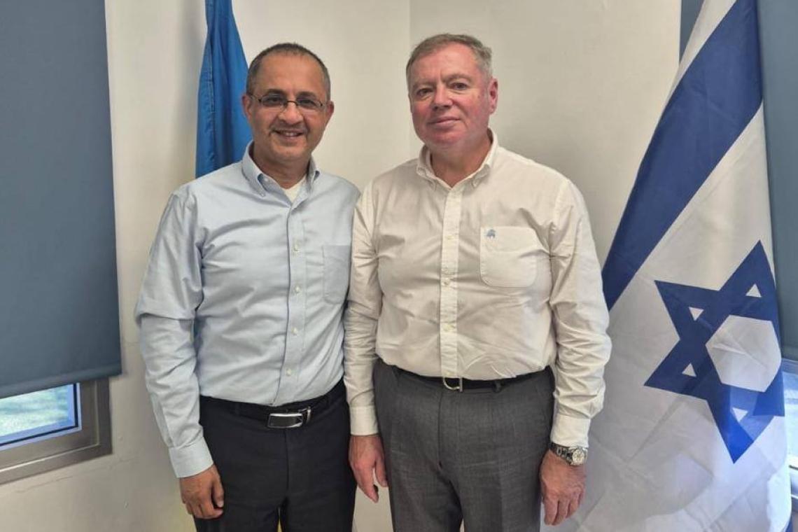 посол україни, євген корнічук, аріельський університет