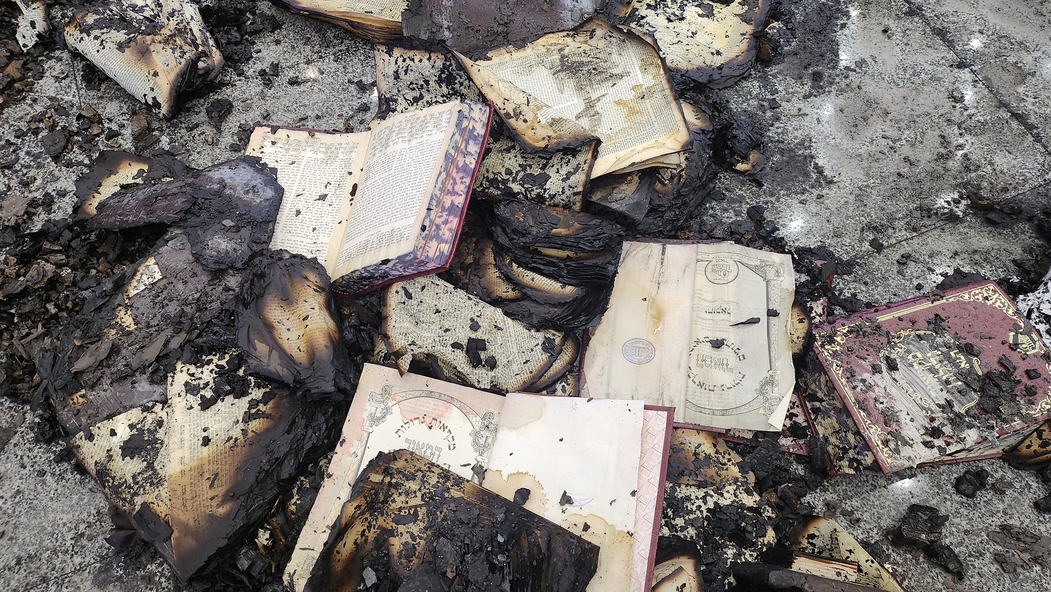 синагога, чернівці, підпал