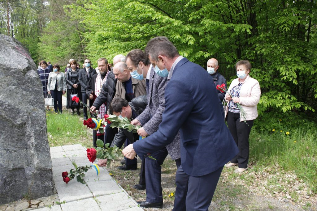 Ukraine Honored the Memory of Ukrainians Who Rescued Jews in WW II2.jpg