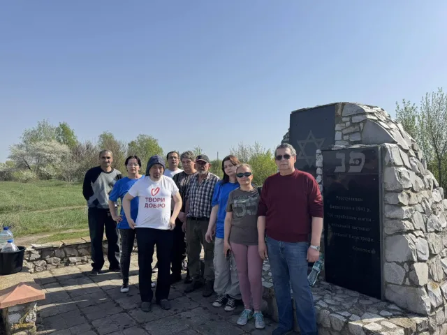 Меморіал жертвам Голокосту у Конотопі впорядкували до Дня пам’яті
