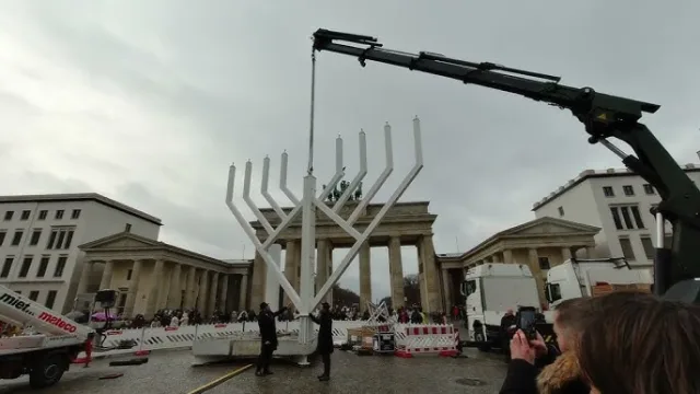 ханука, берлін, 2024, 5785