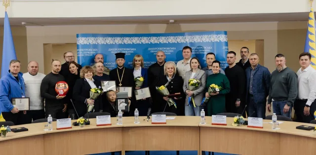 Членів Єврейської громади Дніпра відзначили медаллю та орденом за наказом Президента