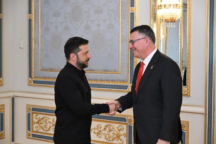 Володимир Зеленський, Гідеон Саар